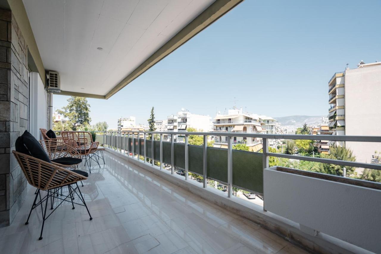 Luxury 4 Bedrooms Apartment Near Flisvos Marina Piræus Eksteriør billede