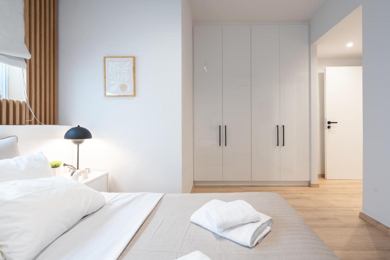 Luxury 4 Bedrooms Apartment Near Flisvos Marina Piræus Eksteriør billede