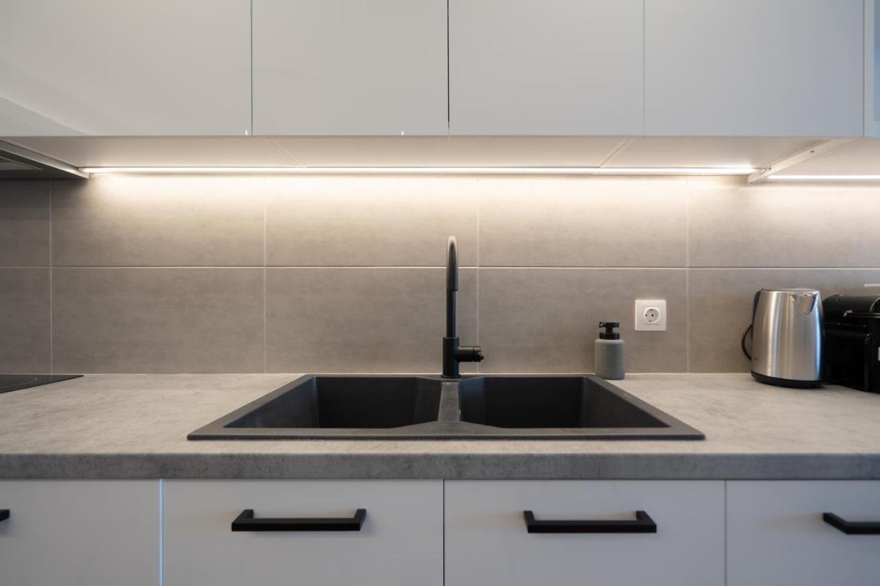 Luxury 4 Bedrooms Apartment Near Flisvos Marina Piræus Eksteriør billede