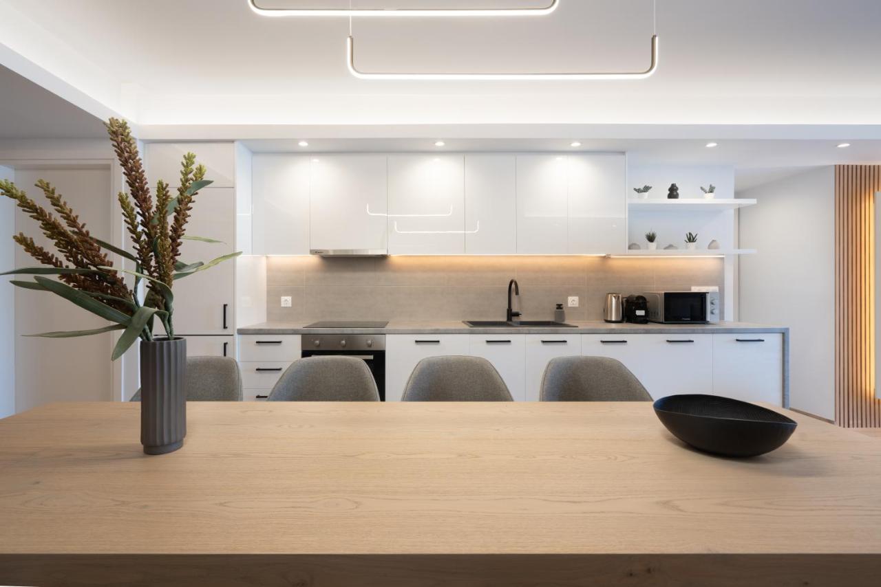 Luxury 4 Bedrooms Apartment Near Flisvos Marina Piræus Eksteriør billede