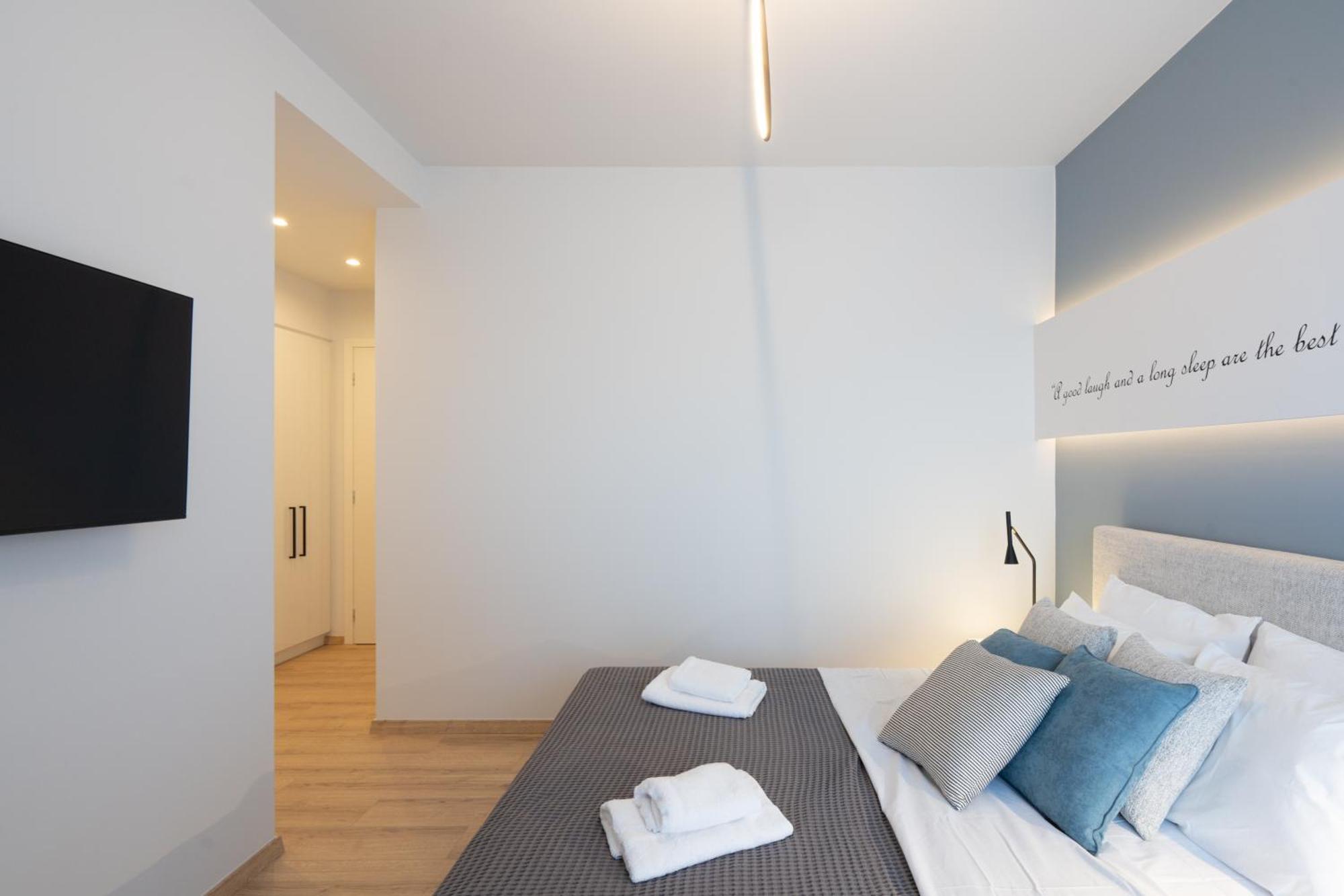Luxury 4 Bedrooms Apartment Near Flisvos Marina Piræus Eksteriør billede