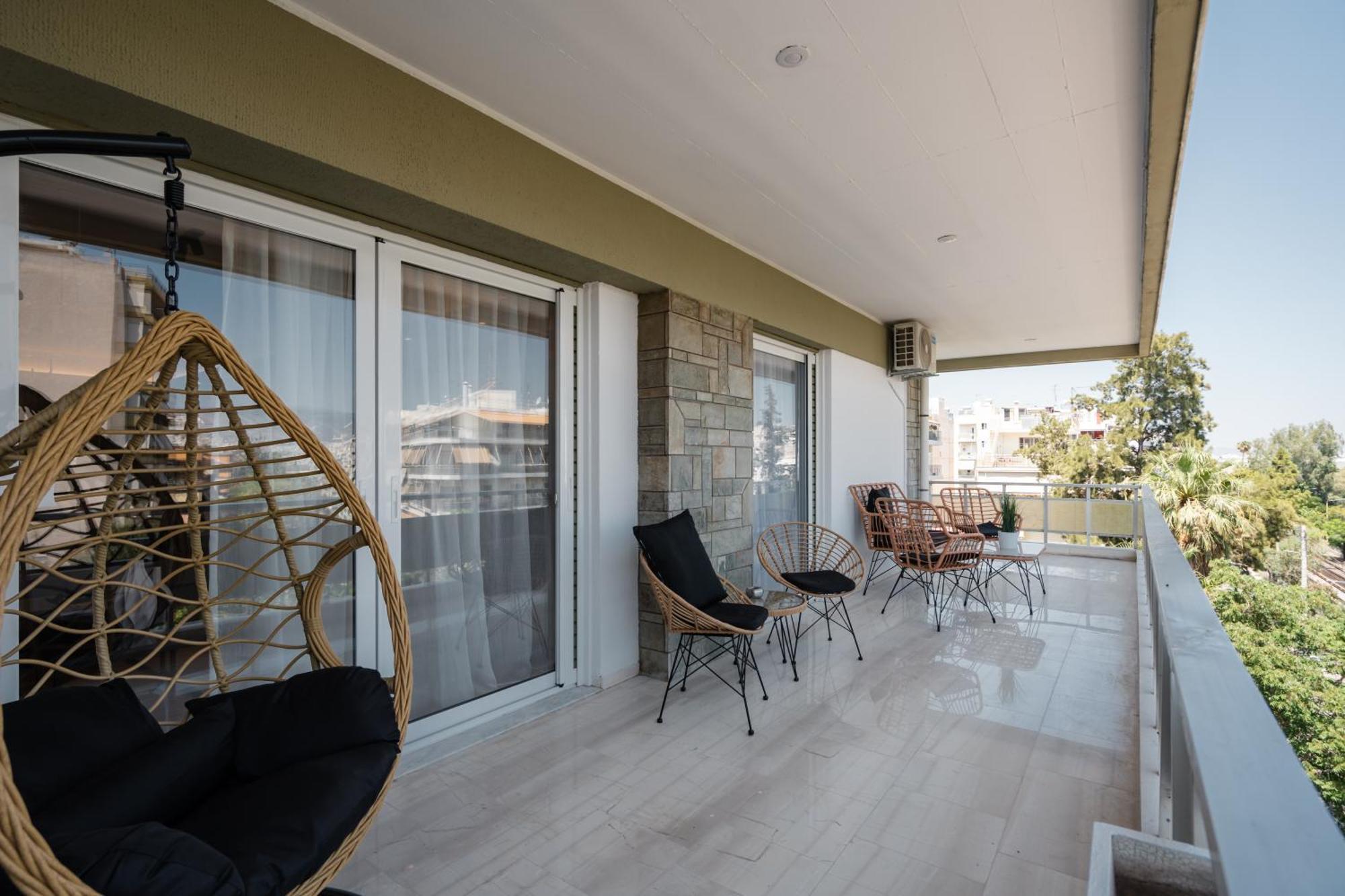Luxury 4 Bedrooms Apartment Near Flisvos Marina Piræus Eksteriør billede