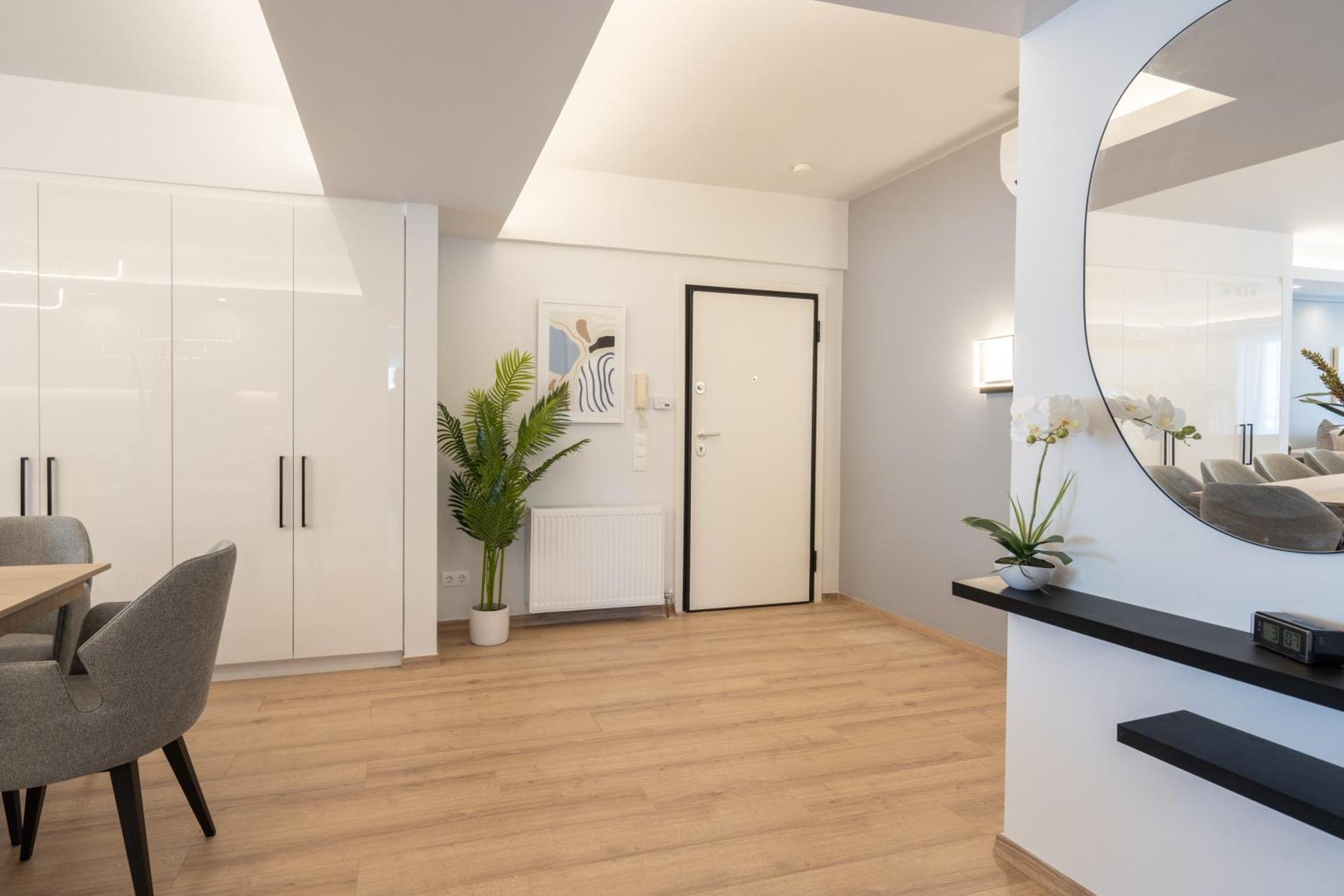 Luxury 4 Bedrooms Apartment Near Flisvos Marina Piræus Eksteriør billede