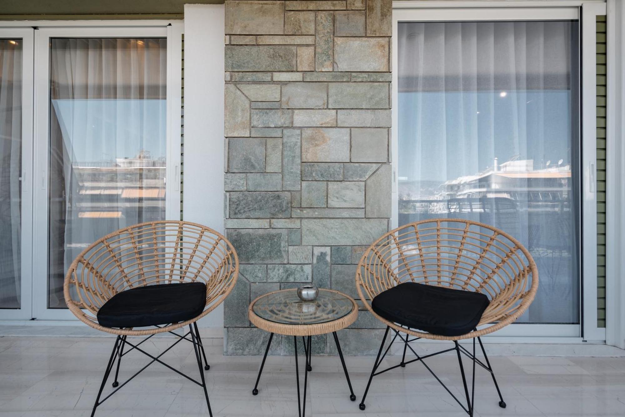 Luxury 4 Bedrooms Apartment Near Flisvos Marina Piræus Eksteriør billede