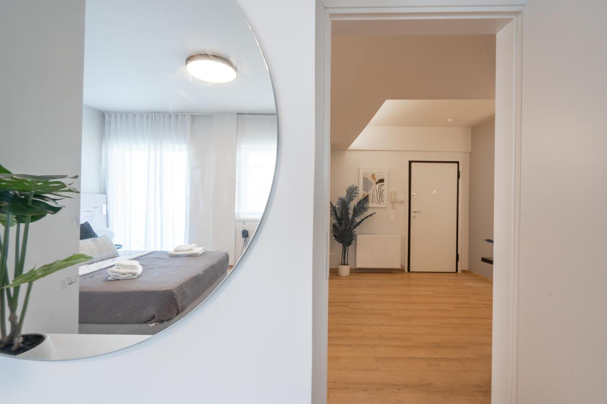 Luxury 4 Bedrooms Apartment Near Flisvos Marina Piræus Eksteriør billede